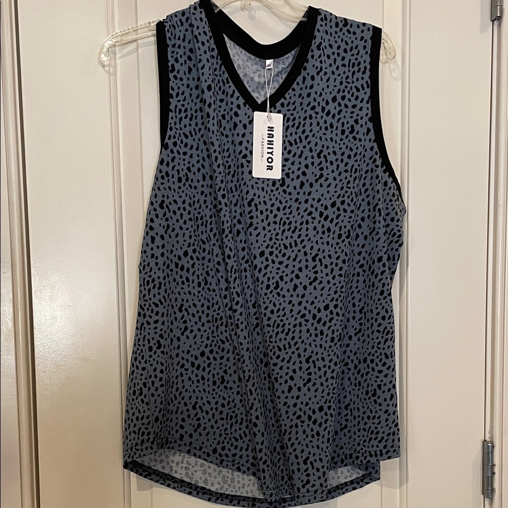 Women's Black and Gray Sleeveless Tank Top